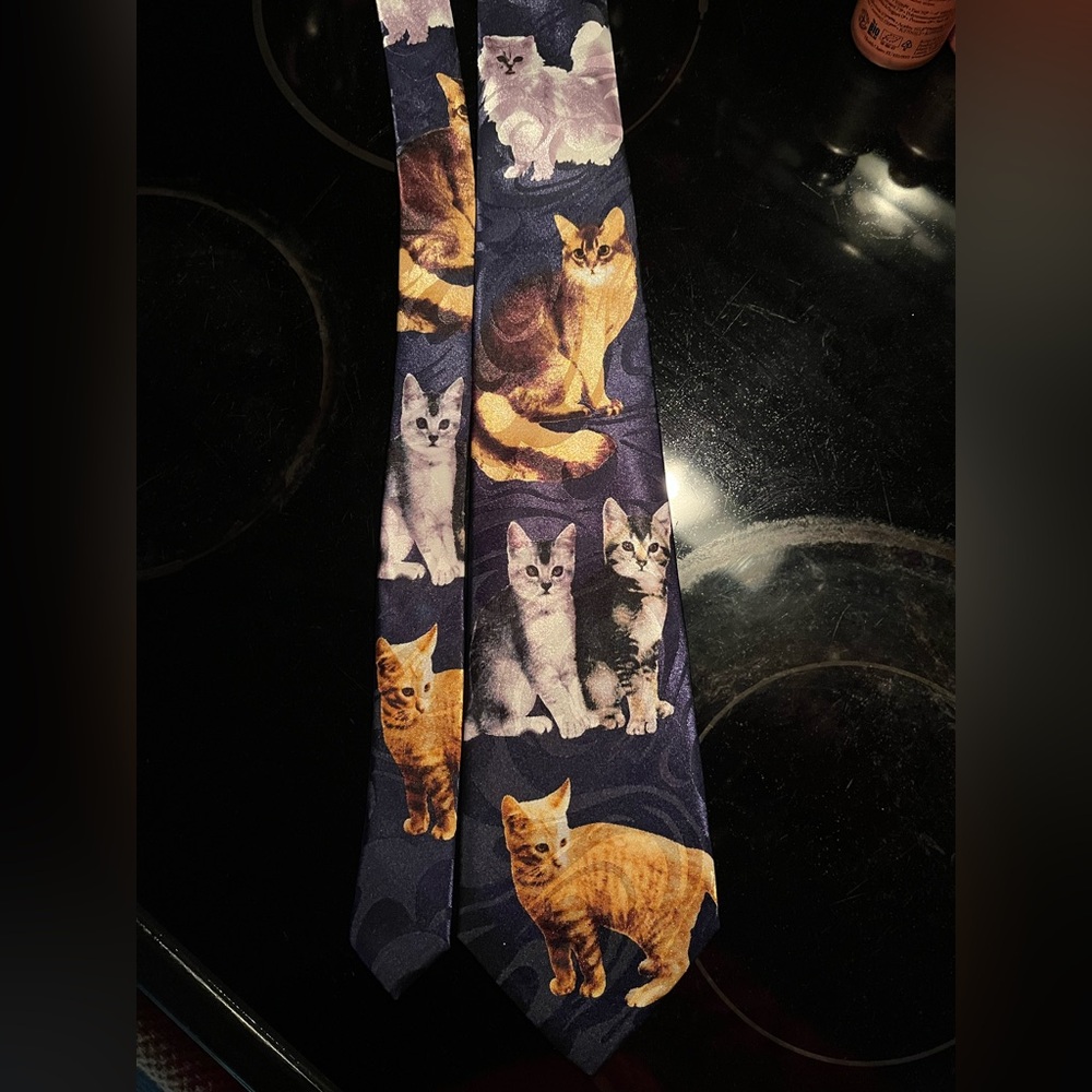NWOT Fratello Elegant Navy Blue Cat Themed Necktie